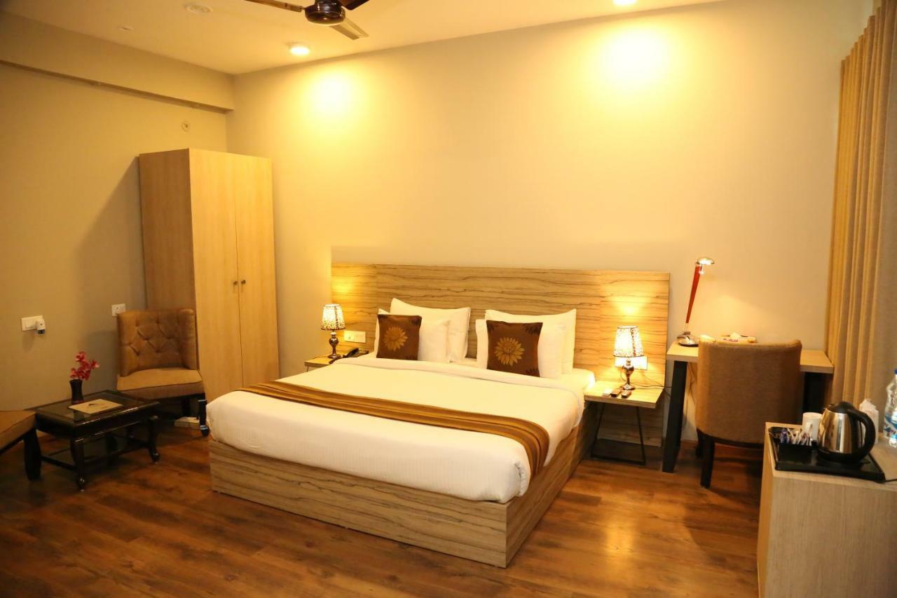 Royal Residence On Sohna Road Delhi  Exterior foto
